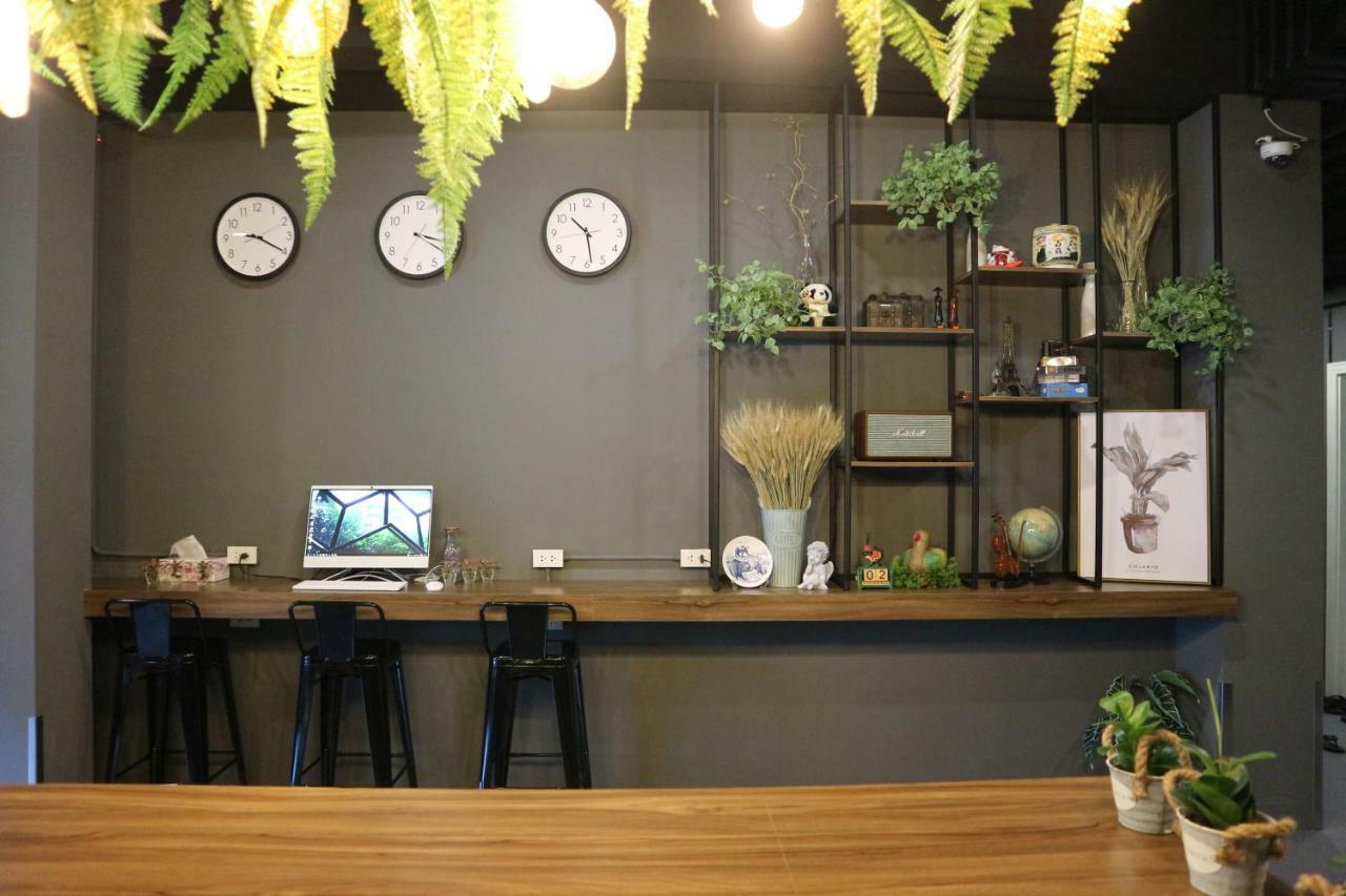 Forrest Bangkok Hotel Ngoại thất bức ảnh