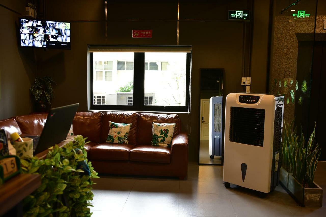 Forrest Bangkok Hotel Ngoại thất bức ảnh