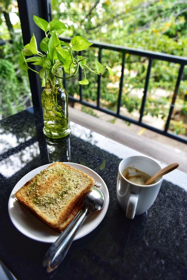 Forrest Bangkok Hotel Ngoại thất bức ảnh